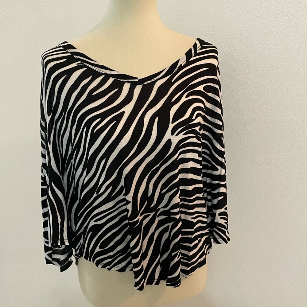 Butterfly Sleeves Animal Print‎ Black and White Blouse Lace Backing
